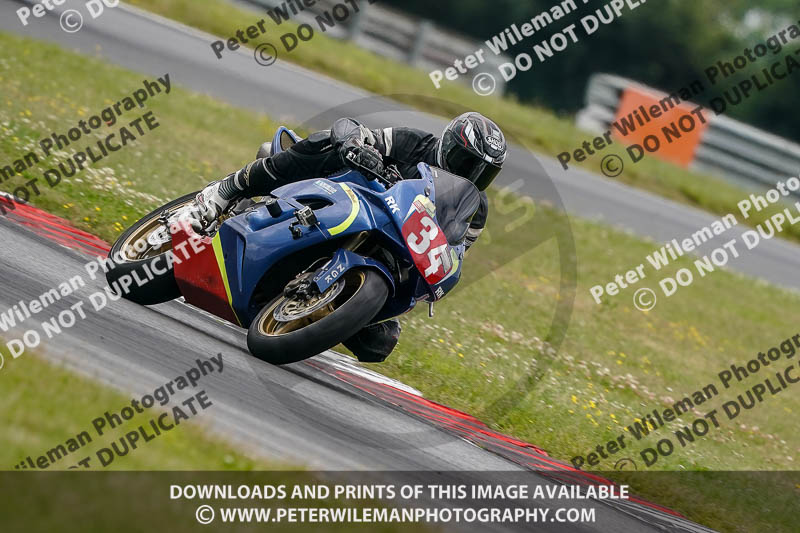 enduro digital images;event digital images;eventdigitalimages;no limits trackdays;peter wileman photography;racing digital images;snetterton;snetterton no limits trackday;snetterton photographs;snetterton trackday photographs;trackday digital images;trackday photos